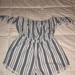 Urban Putfitters Romper!